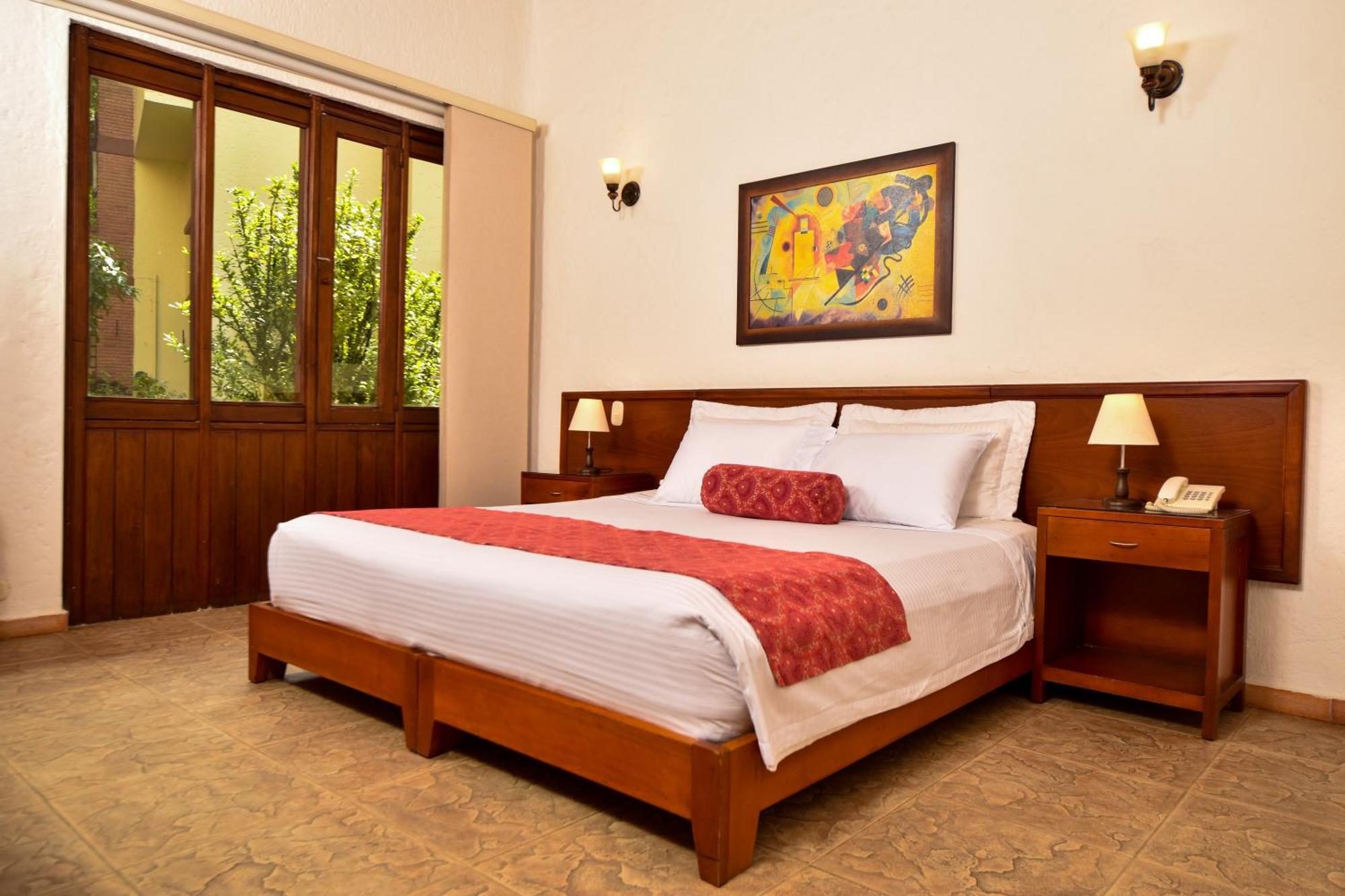 La Campana Hotel Boutique Medellín Exteriör bild